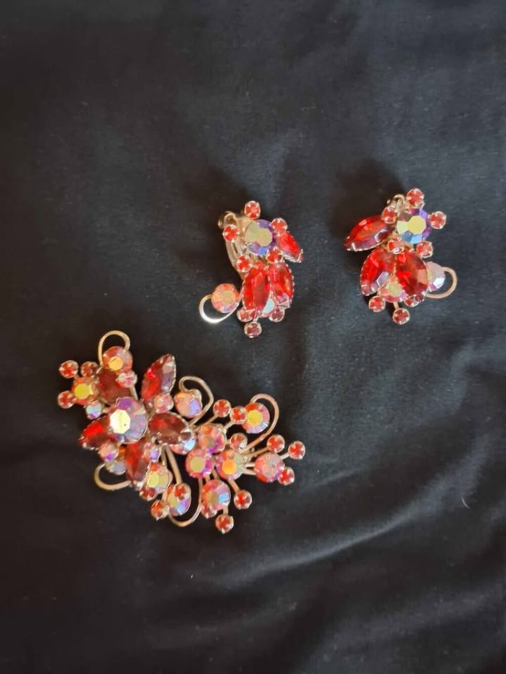 Vintage Red Aurora Borealis Rhinestone Brooch and Earring Set